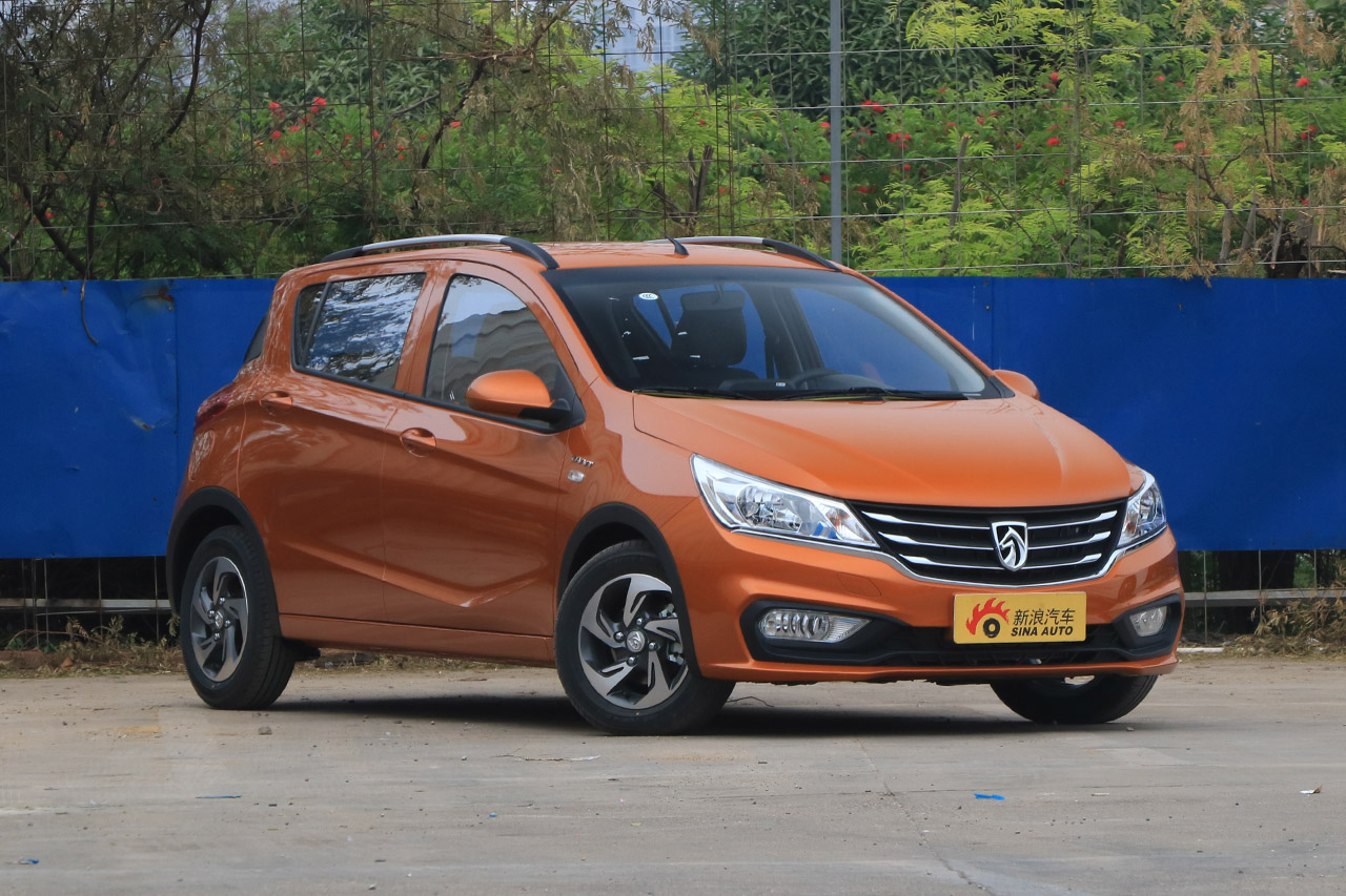 【宝骏310外观图片】宝骏310外观高清实拍图 -新浪汽车