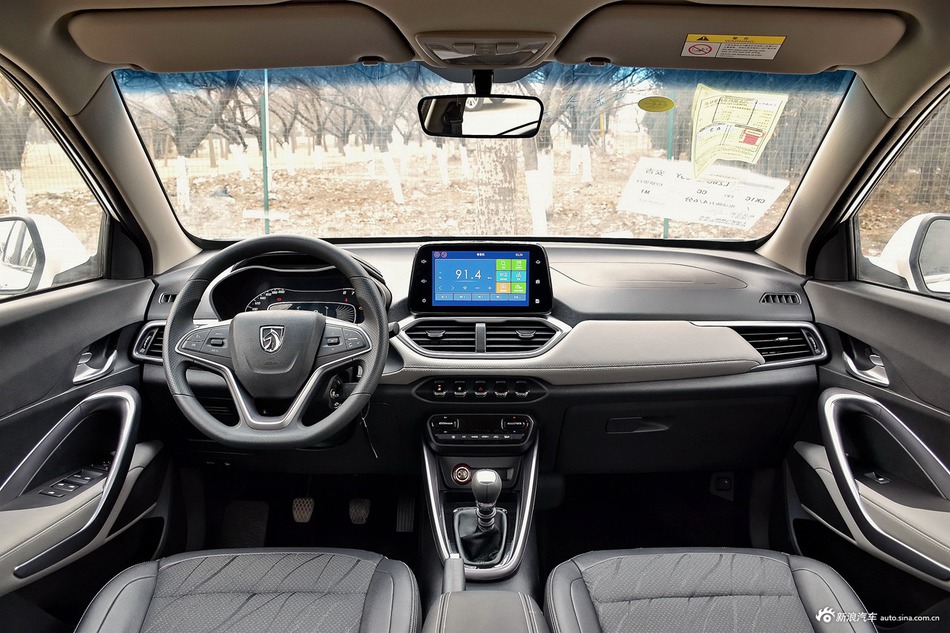 2017款宝骏510 1.5L手动时尚型