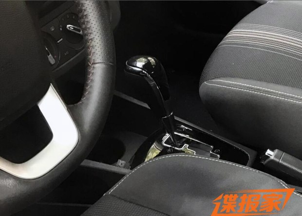 或搭1.4T+6DCT 东风风神AX3新车型谍照