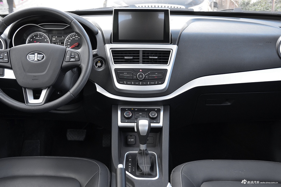 2017款奔腾X40 1.6L自动