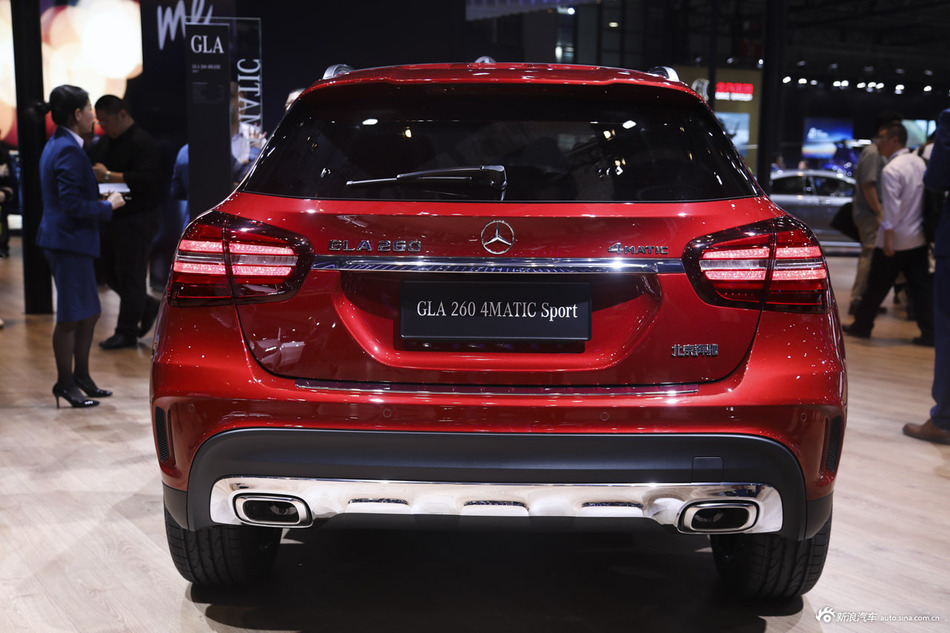 奔驰GLA级