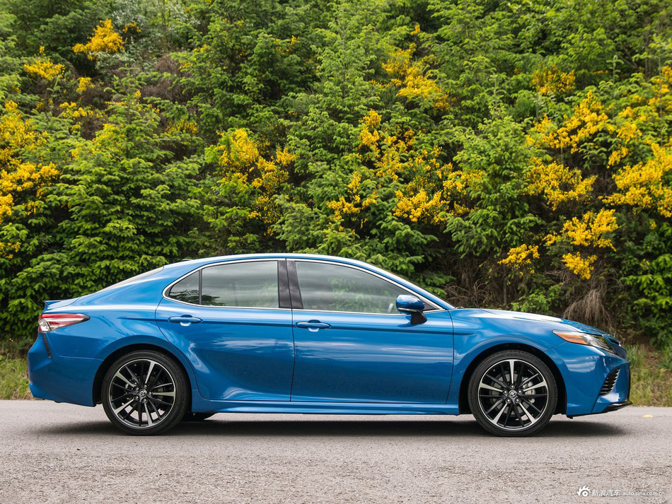 全新凯美瑞正式对媒体公开评测 好评如潮