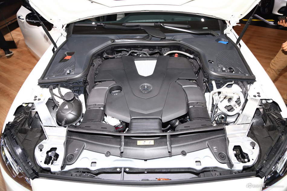 车可以不惊艳 但必须得够骚 奔驰全新E级 Coupe