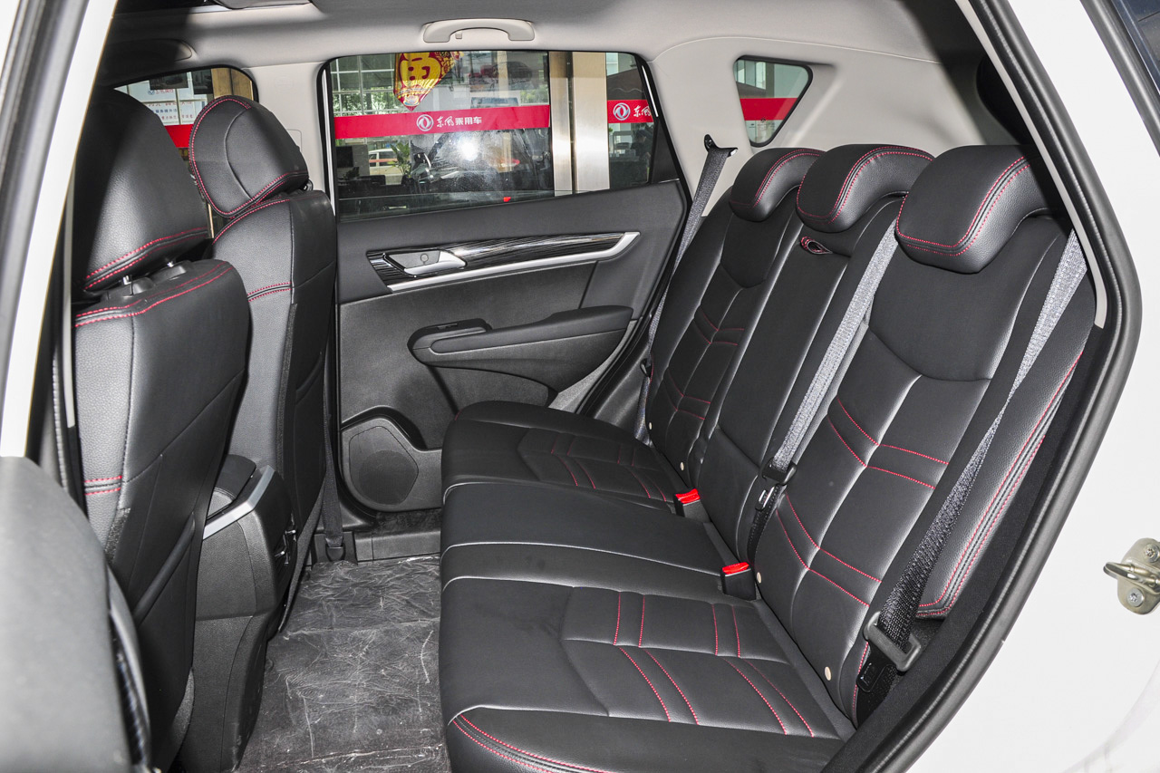 2016款东风风神ax7 2.3l自动智尊型