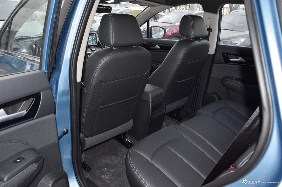 2017款东风风神AX5 1.4T自动趣享型