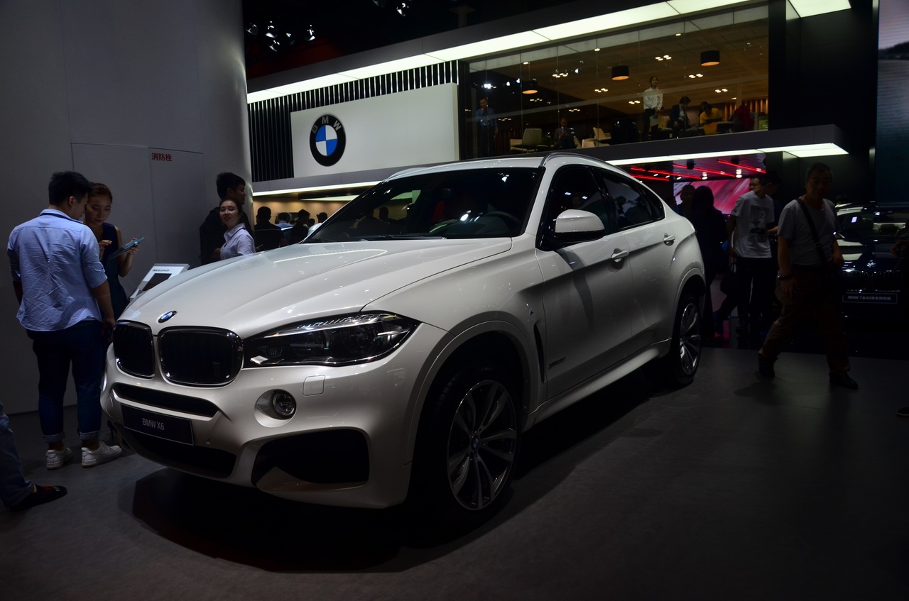 【宝马x6车展图片】宝马x6车展高清实拍图 -新浪汽车