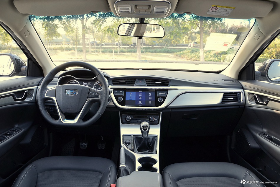 2017款吉利帝豪GL 1.3T手动精英型 墨玉黑