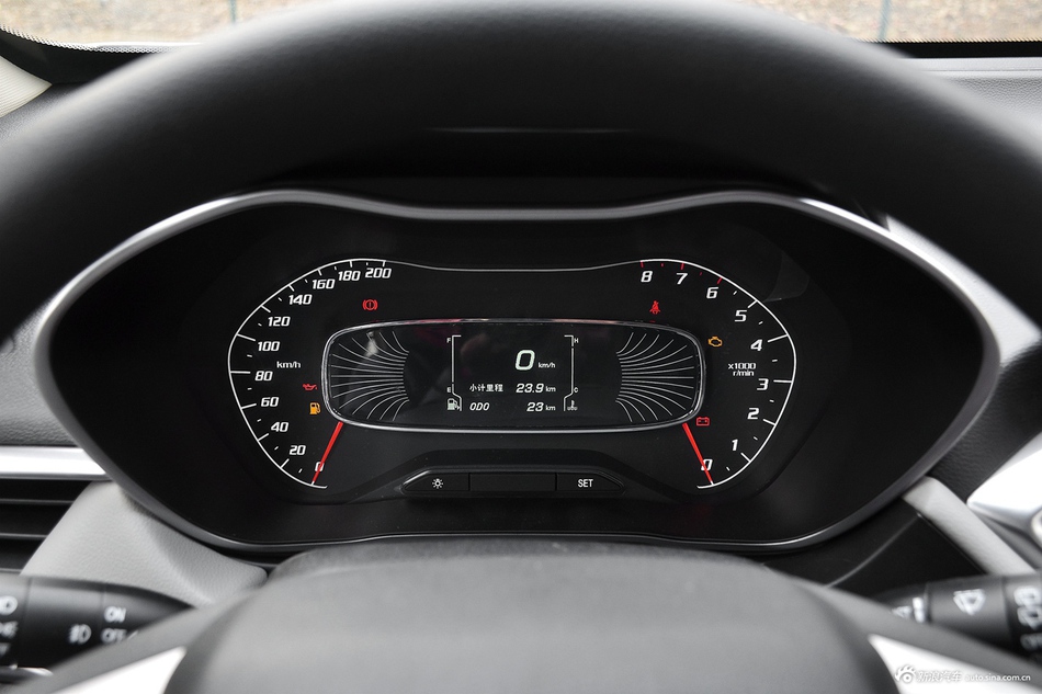 2017款宝骏510 1.5L手动时尚型