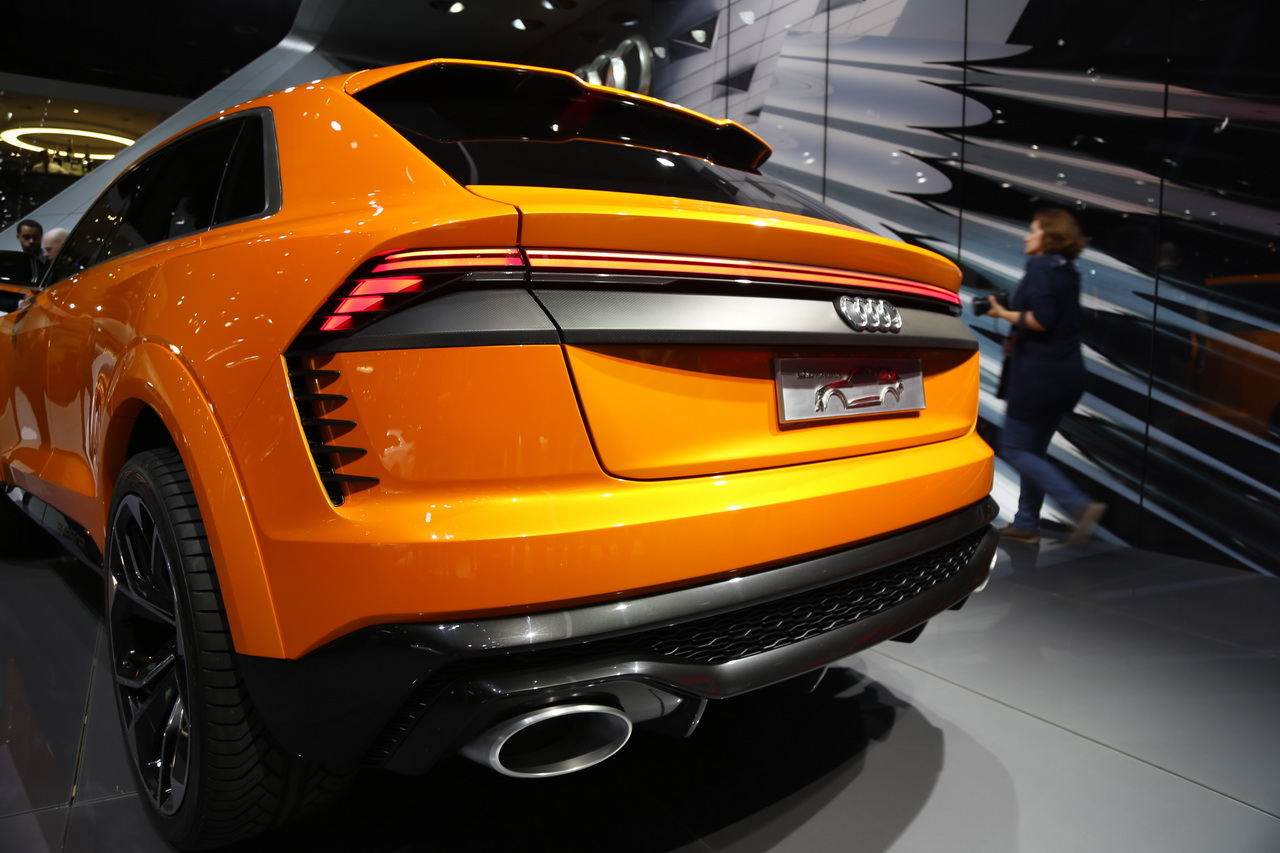 有人用过EJEAS爱骑仕摩托头盔对讲机吗？续航能力咋样！