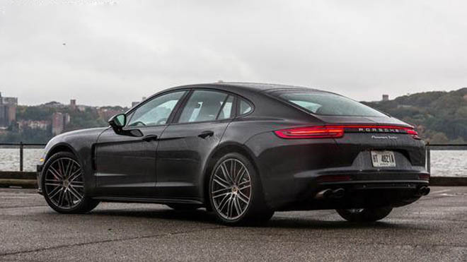 新款保时捷Panamera