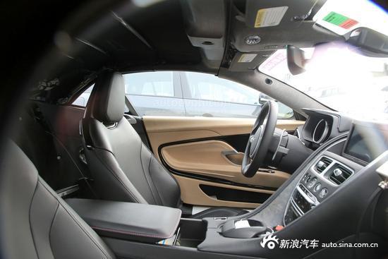 分别为敞篷版和高性能版 DB11新增两款车