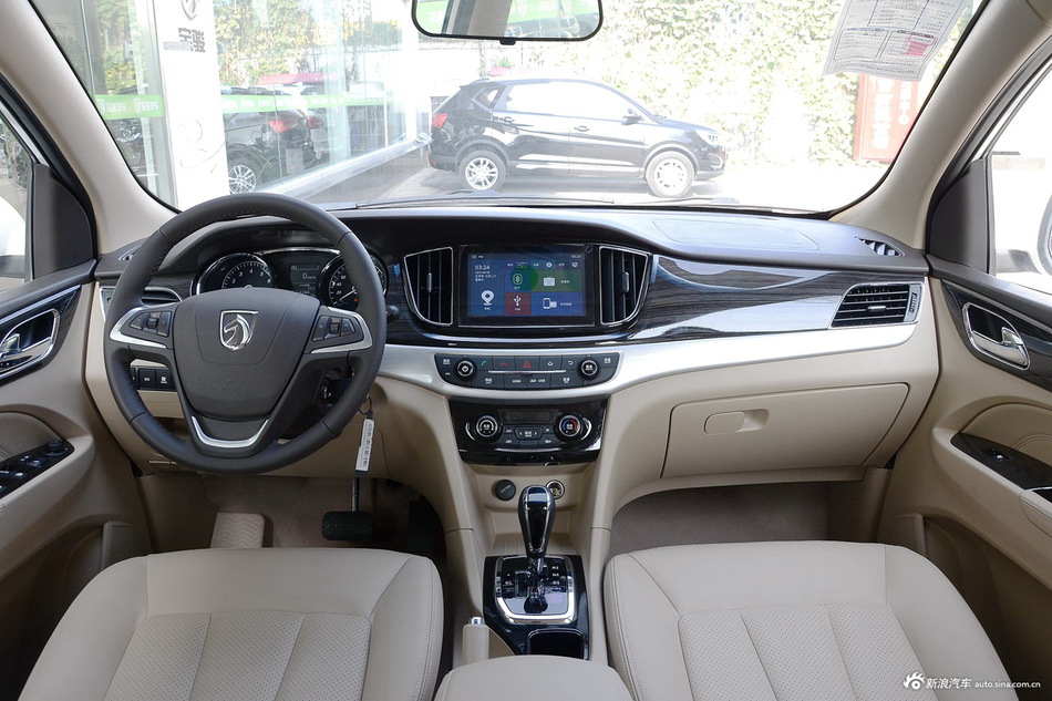2016款宝骏730 1.8l手动豪华型 7座