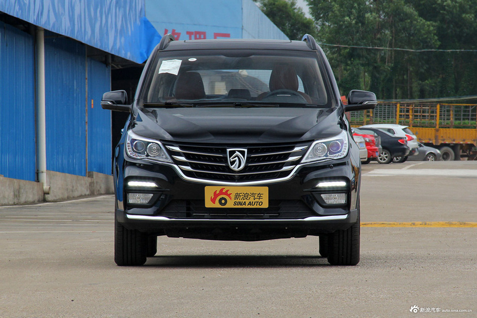 9万热销中宝骏560南宁570万起