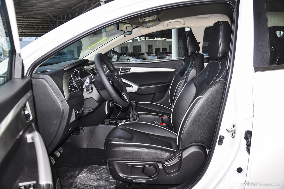 2015款瑞风S2 1.5L手动豪华智能型 典雅白