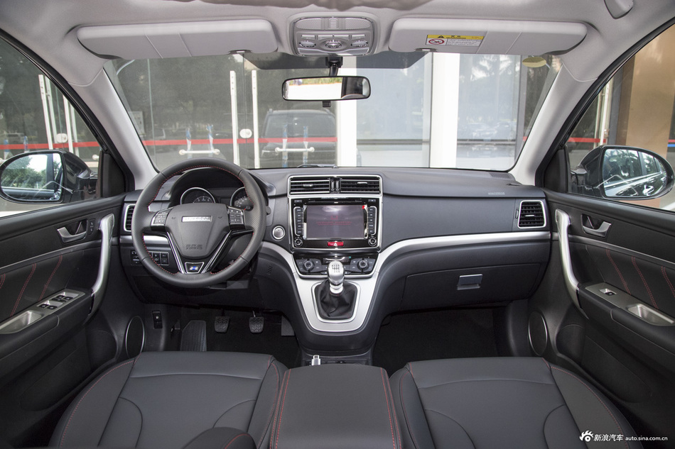 2017款哈弗H6运动版1.5T手动两驱精英型蓝标