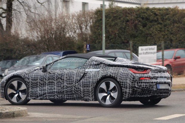 或406马力 宝马i8 Spyder量产版新谍照 