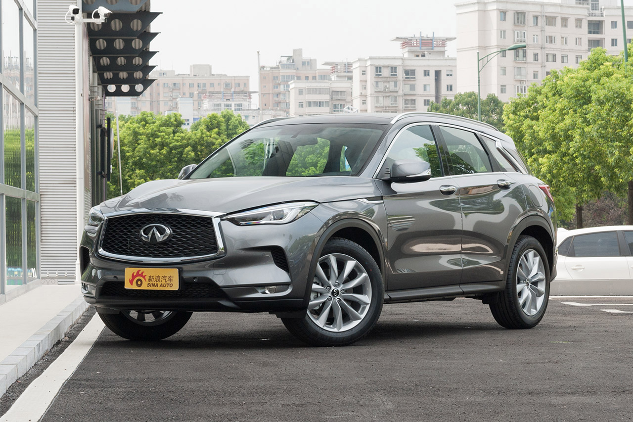 2018款英菲尼迪qx50 2.0t自动两驱时尚版