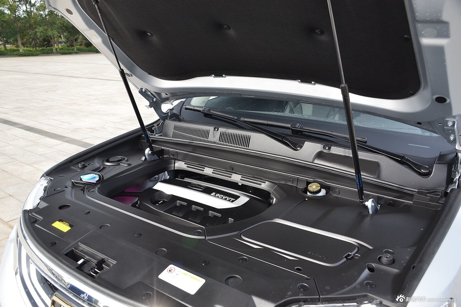 2016款吉利博越2.0L手动智尚型