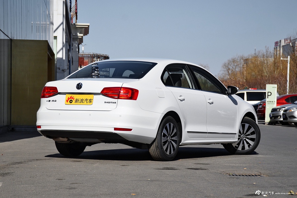 稳坐神车位置 实拍性价比最高速腾