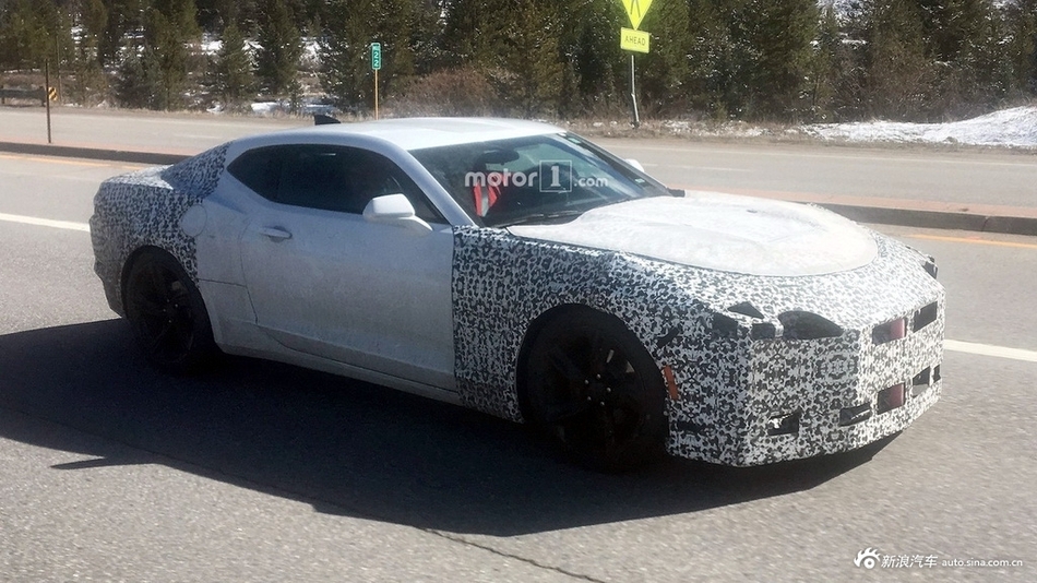 雪佛兰新款科迈罗谍照