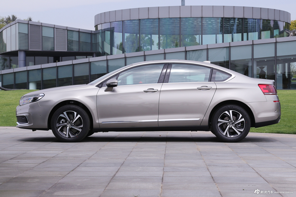 2017款东风雪铁龙C5 顶配版