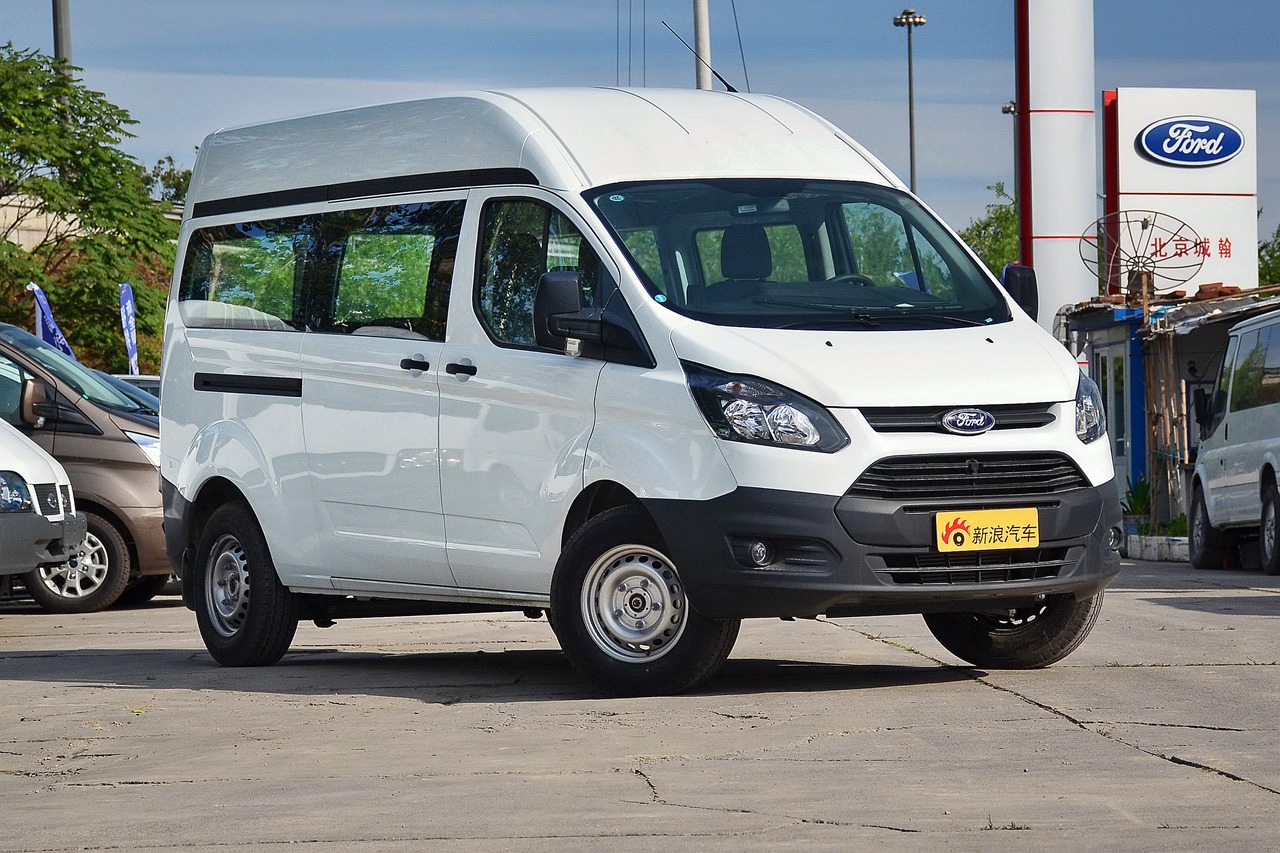 2017款新全顺2.0t中轴中顶汽油gas 5/6座kombi国5