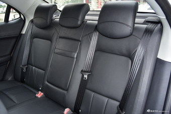 【荣威e550空间图片】荣威e550空间高清实拍图 -新浪汽车