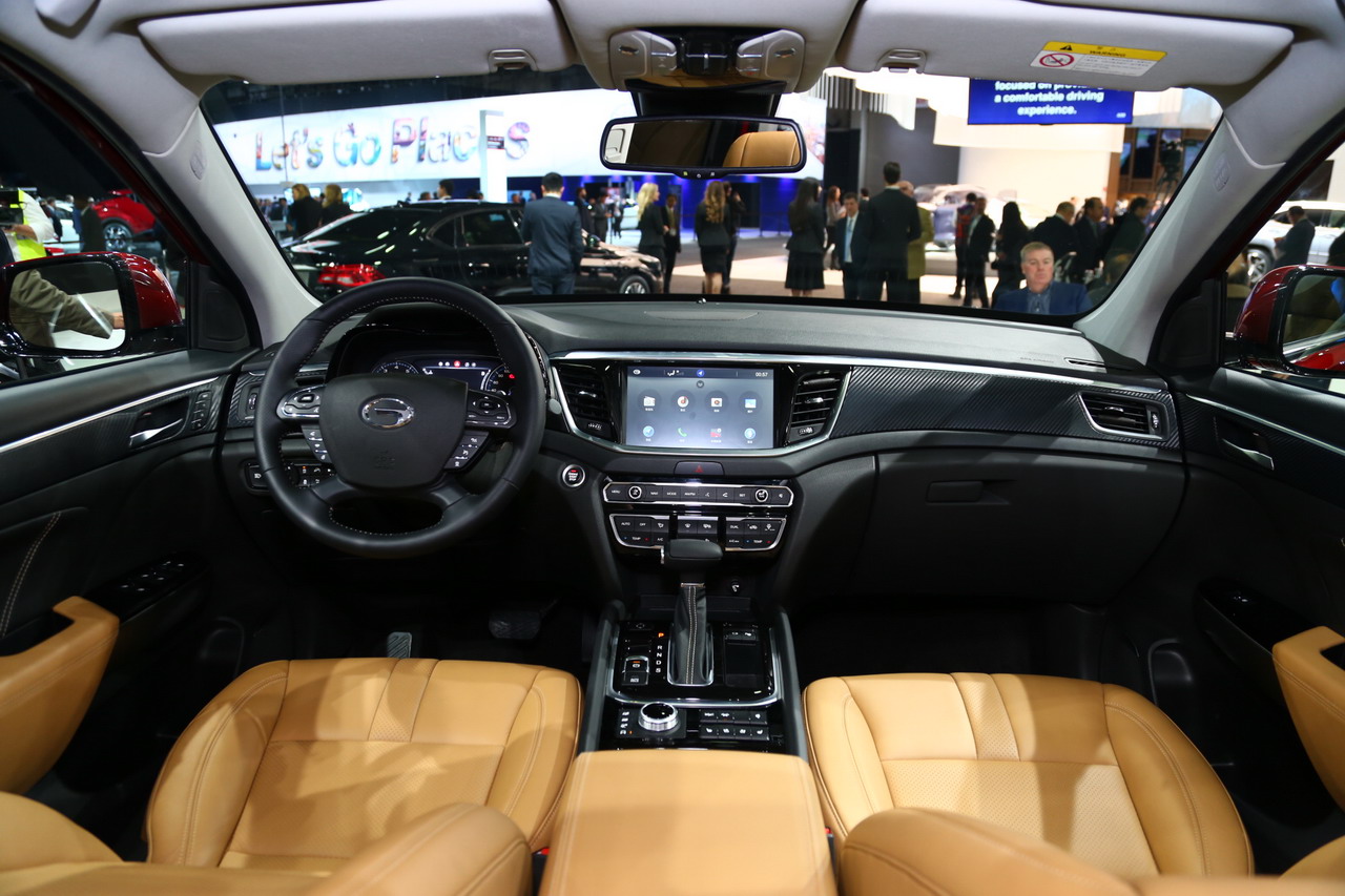 2017款传祺gs7 320t 2.0t两驱豪华型