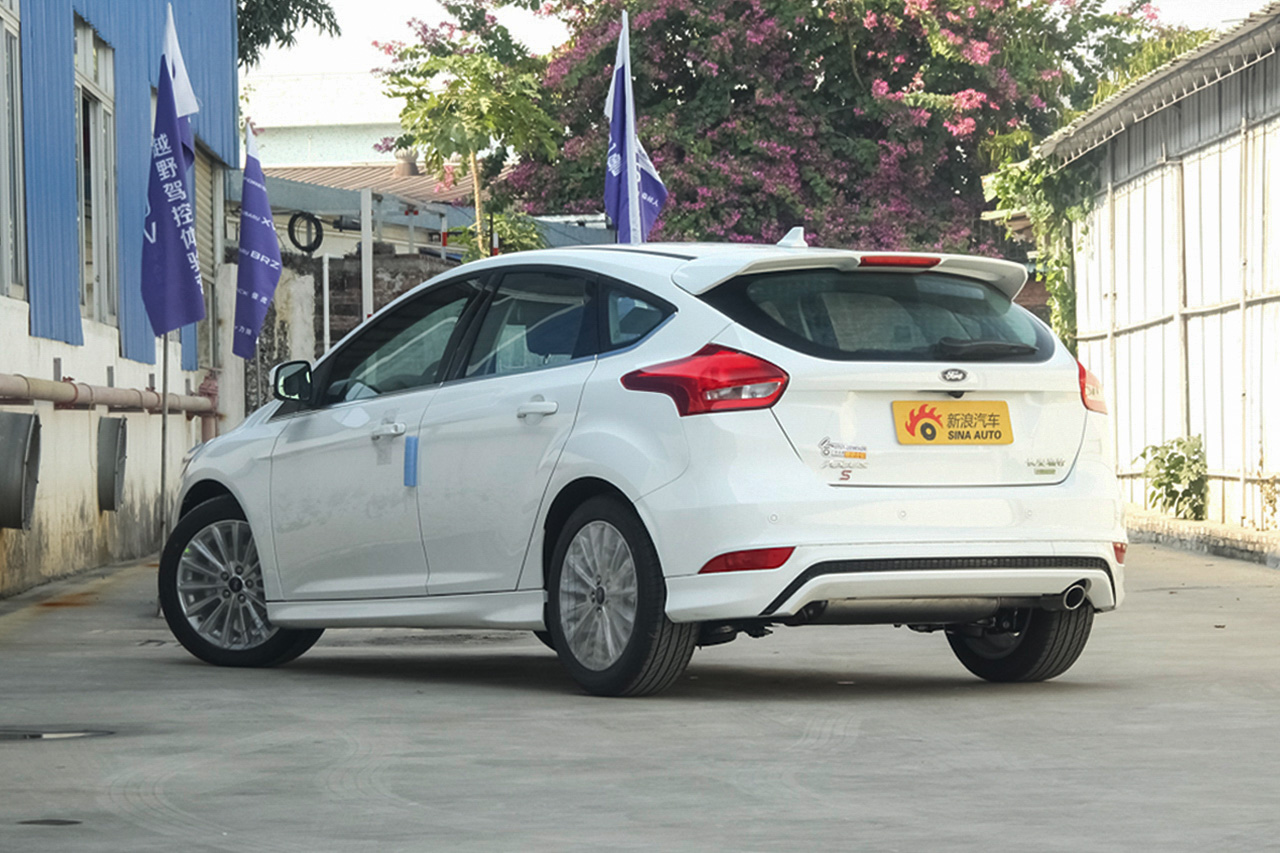 2018款福克斯两厢1.5t自动运动型ecoboost 180
