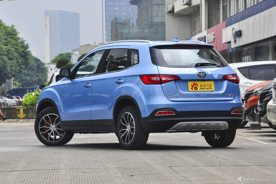 一汽吉林森雅r7济南93折起新车选它不会错