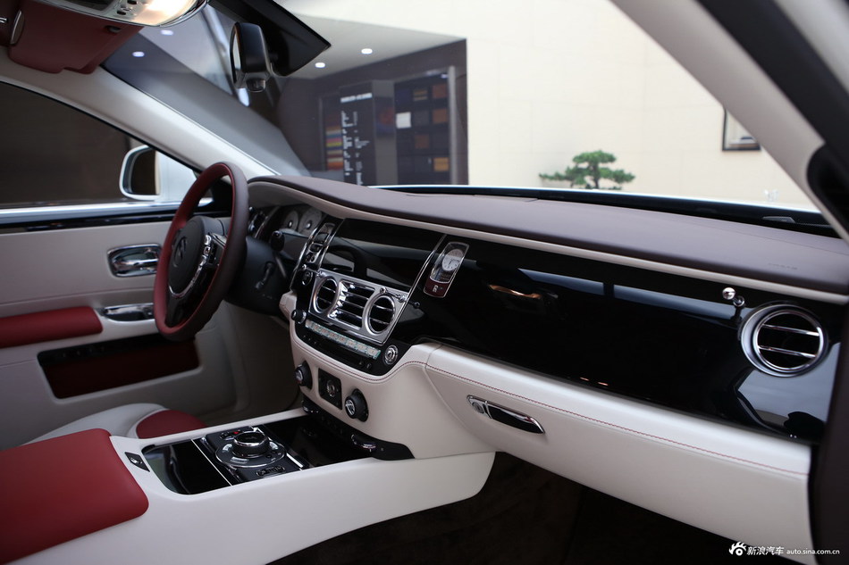 劳斯莱斯古思特