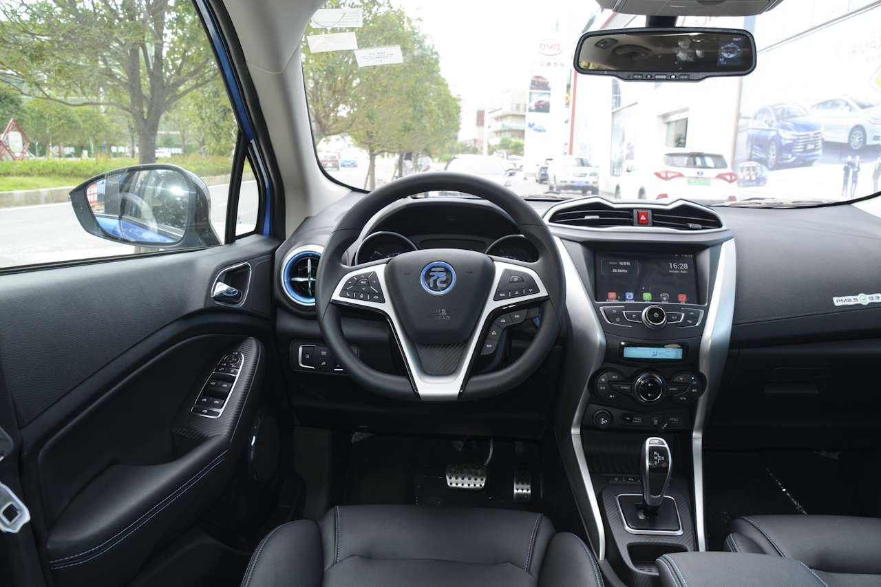 新能源】2018款比亚迪元ev360 智联炫酷型_综合图/外观图/内饰图/图解