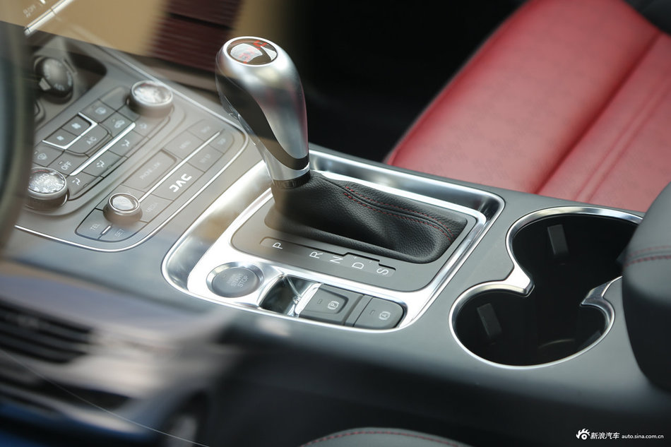 江淮全新7座SUV亮相 轴距超过2米8