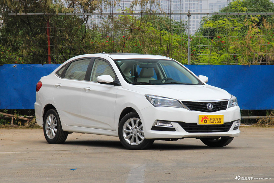 1月限时促销长安汽车悦翔v7沈阳最高优惠023万