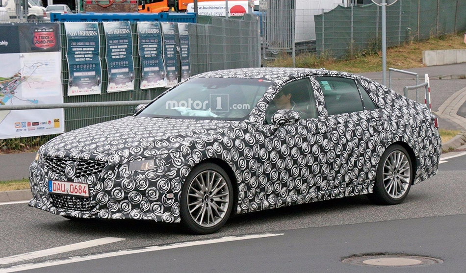 疑似新雷克萨斯GS谍照曝光