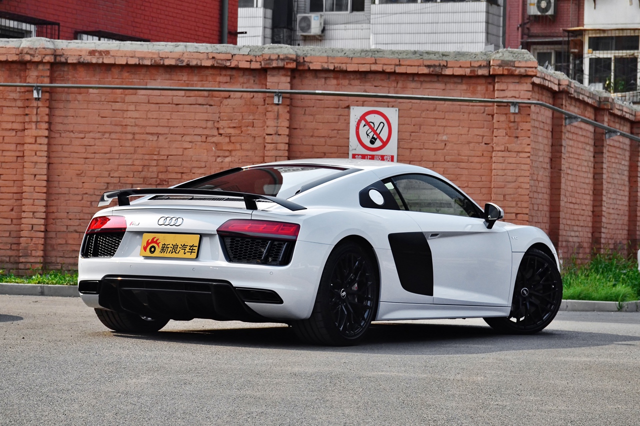 2016款奥迪r8 v10 coupe performance