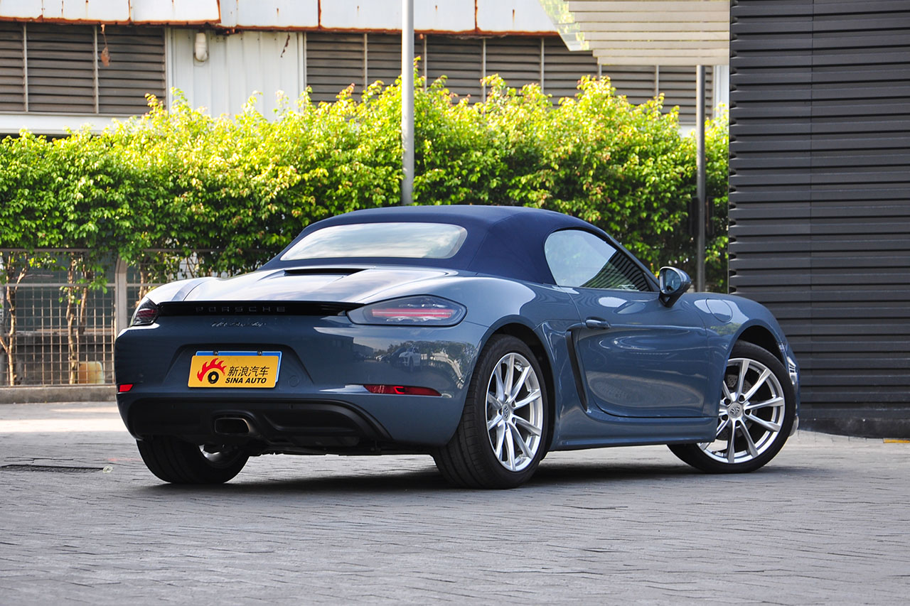 2016款保时捷718 boxster 2.0t自动