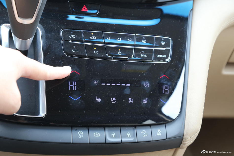 2017款GL8 2.0T自动豪华版