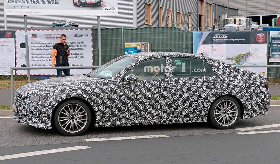 疑似新雷克萨斯GS谍照曝光