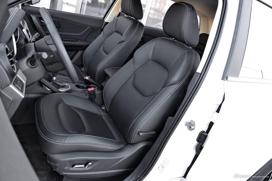 2017款奔腾X40 1.6L自动