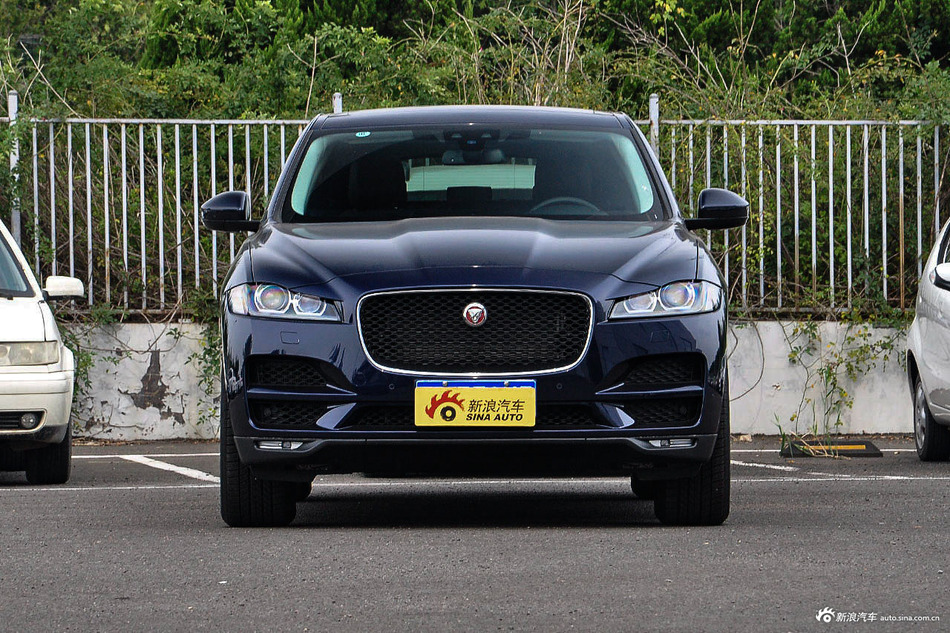 捷豹fpace哈尔滨4394万起最高优惠1643万