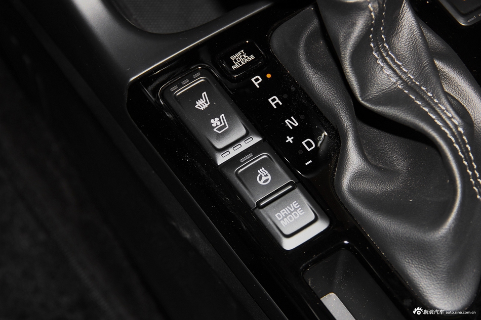 2017款起亚KX7 2.0T LUX自动四驱