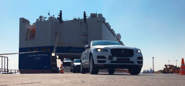 搭2.0T发动机 新款捷豹F-PACE实车曝光 