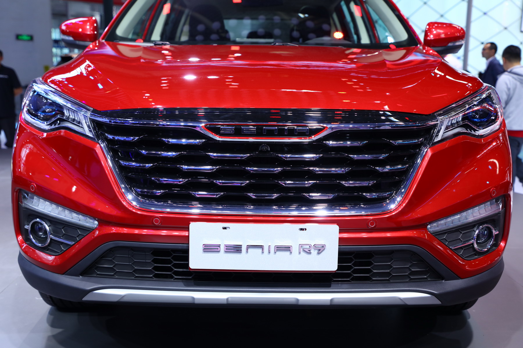 【奔腾r9车展图片】奔腾r9车展高清实拍图 -新浪汽车