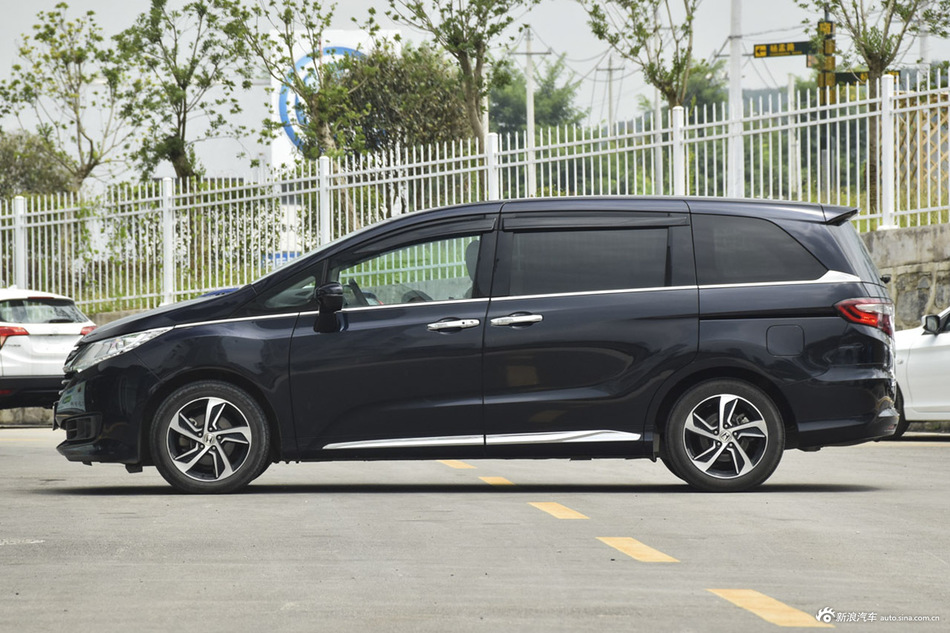 2015款 改款奥德赛2.4L自动至尊版