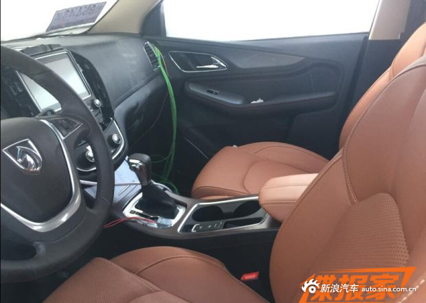 外观小变化 宝骏560自动挡车型谍照曝光