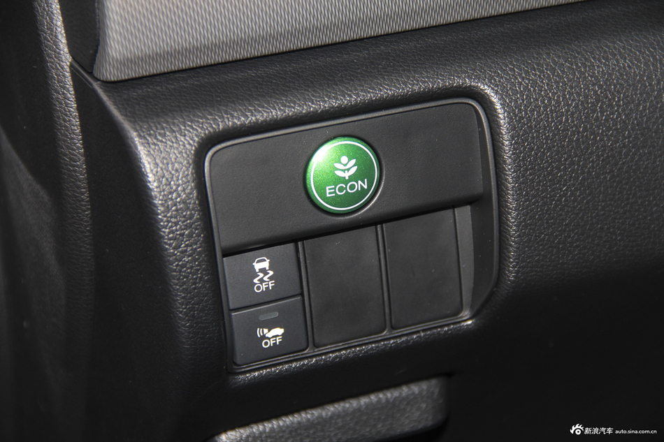 2016款雅阁混动2.0L自动锐领版