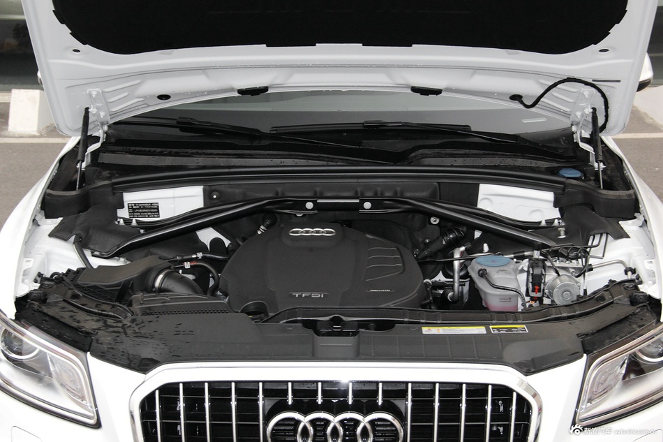 2017款奥迪Q5 2.0T自动40TFSI舒适型