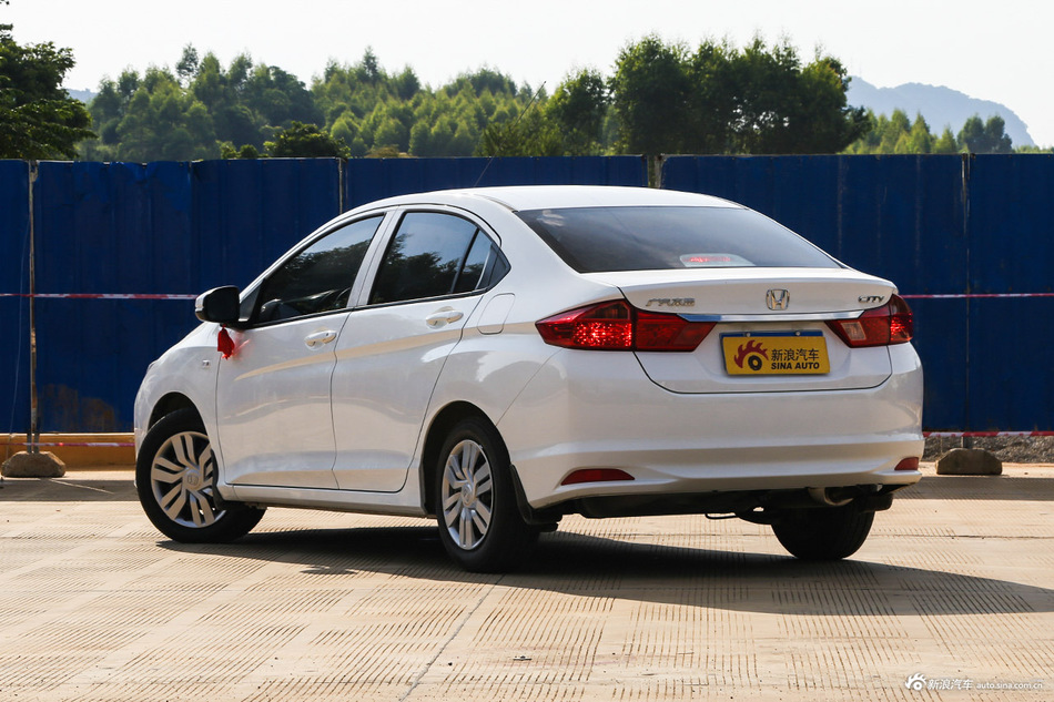 2015款锋范 1.5LCVT舒适版