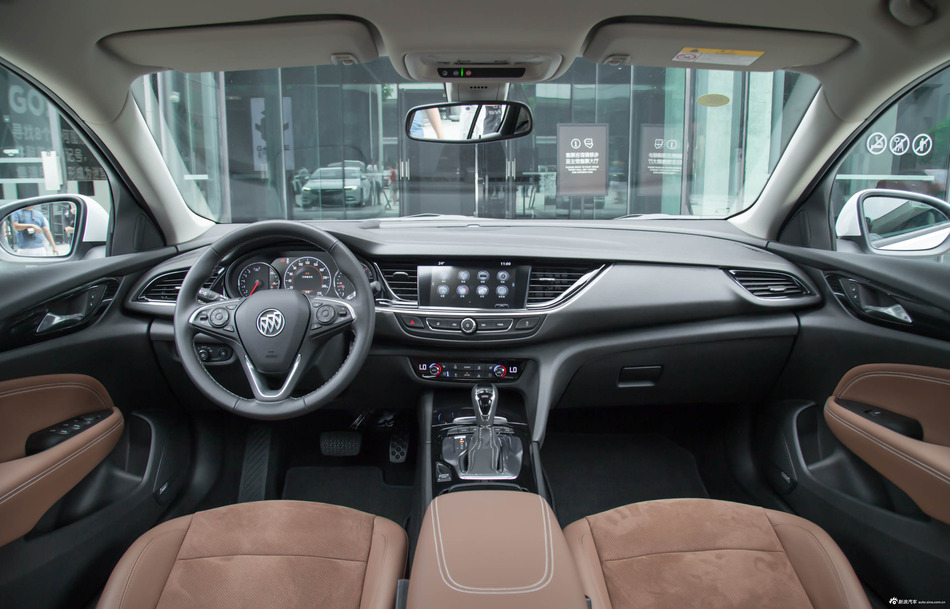 轴距加长／内外大变 实拍别克全新君威